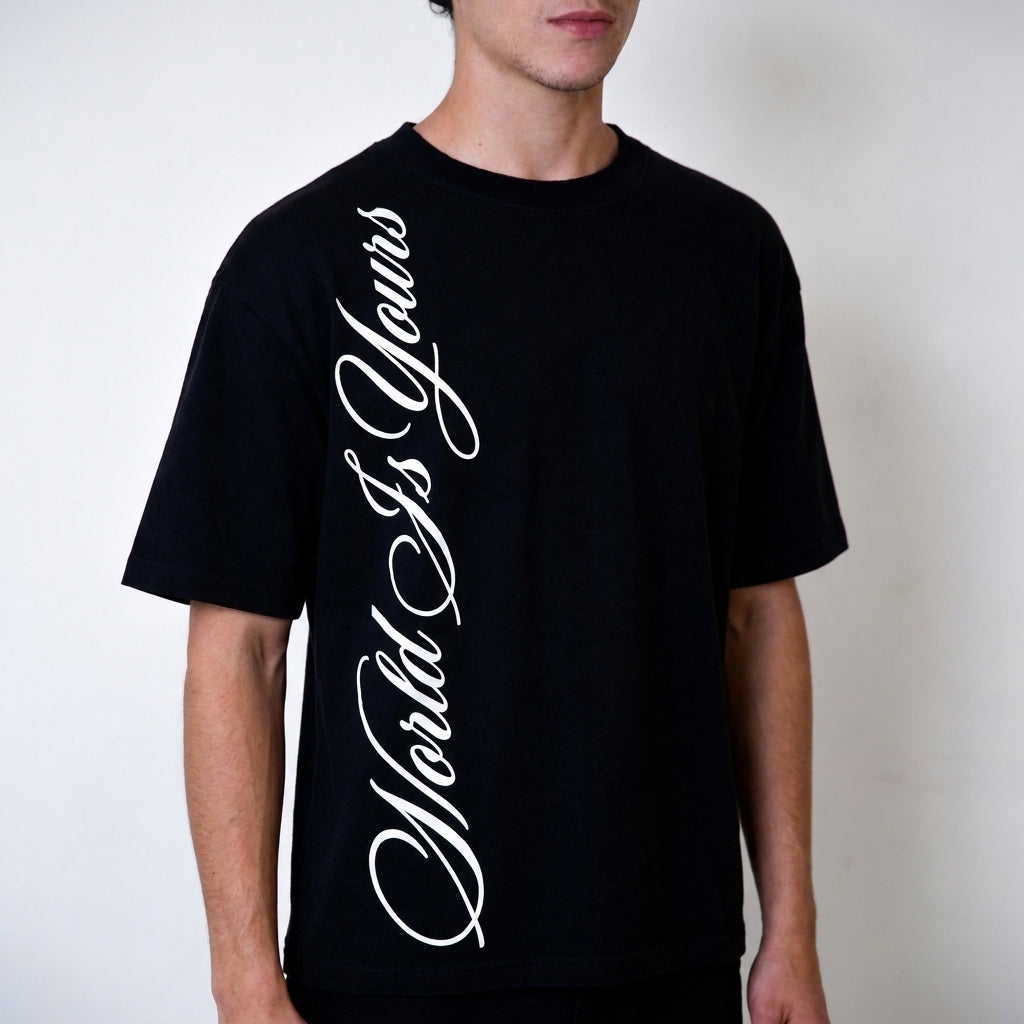 CAMISETA OVERSIZED WORLD IS YOURS | STREET STILE | 50% ALGODÃO AMERICANO | 50% POLIÉSTER | CONFORTO PREMIUM